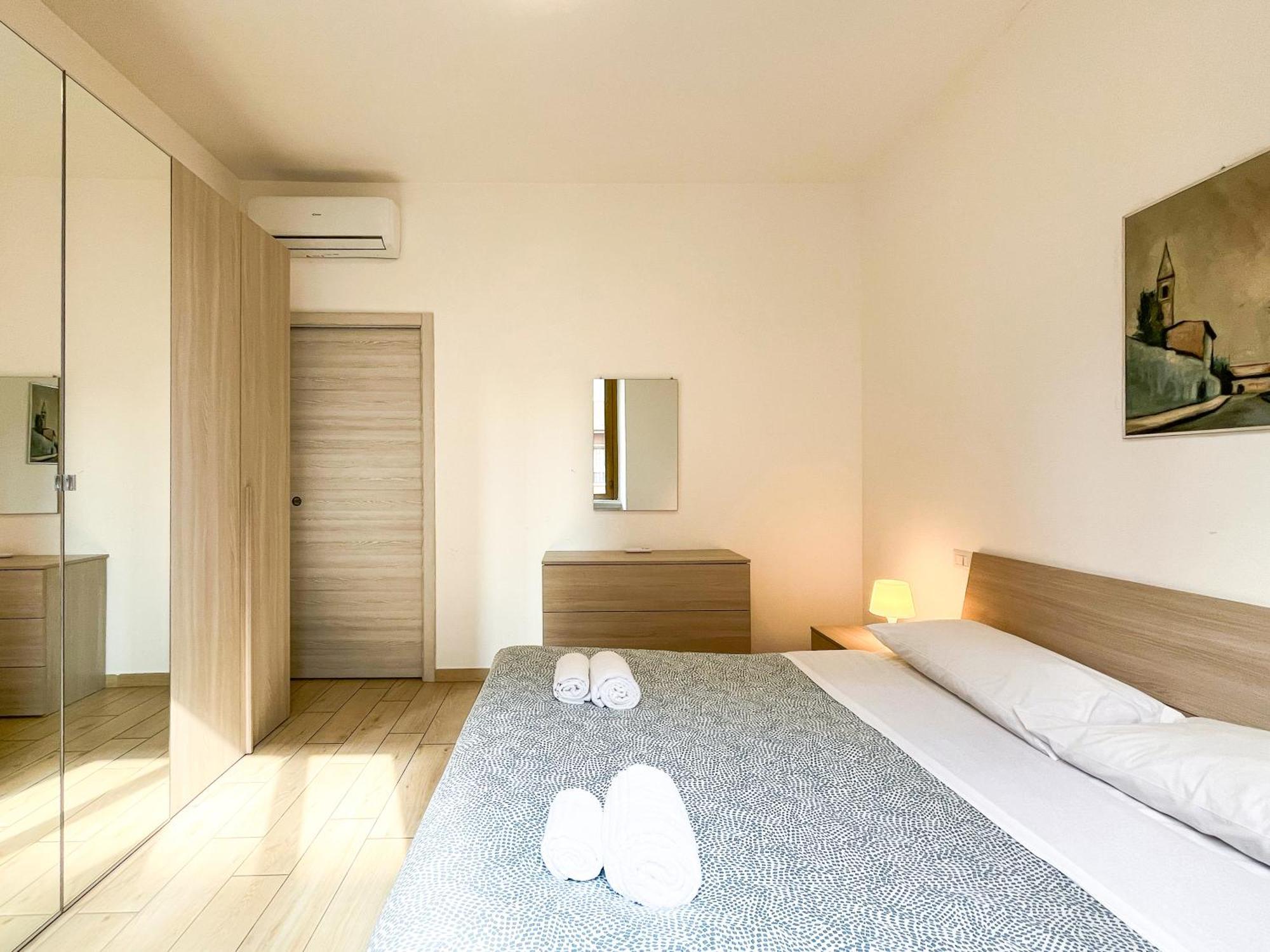 Along The Canal Smart Flat Naviglio - 4 People كورسيكو المظهر الخارجي الصورة