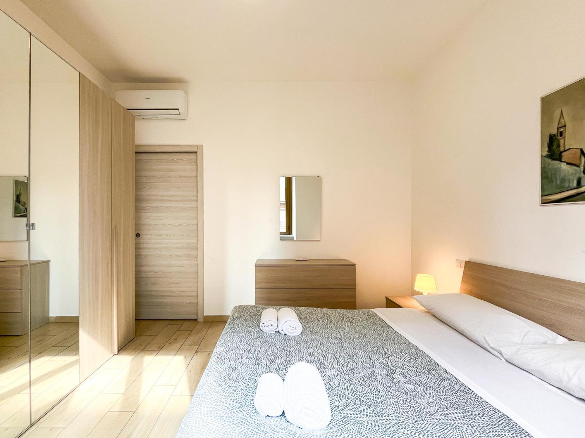 Along The Canal Smart Flat Naviglio - 4 People كورسيكو المظهر الخارجي الصورة